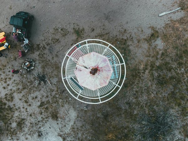 Quels sont les conseils pour naviguer à travers les îles de la Méditerranée en voilier ?